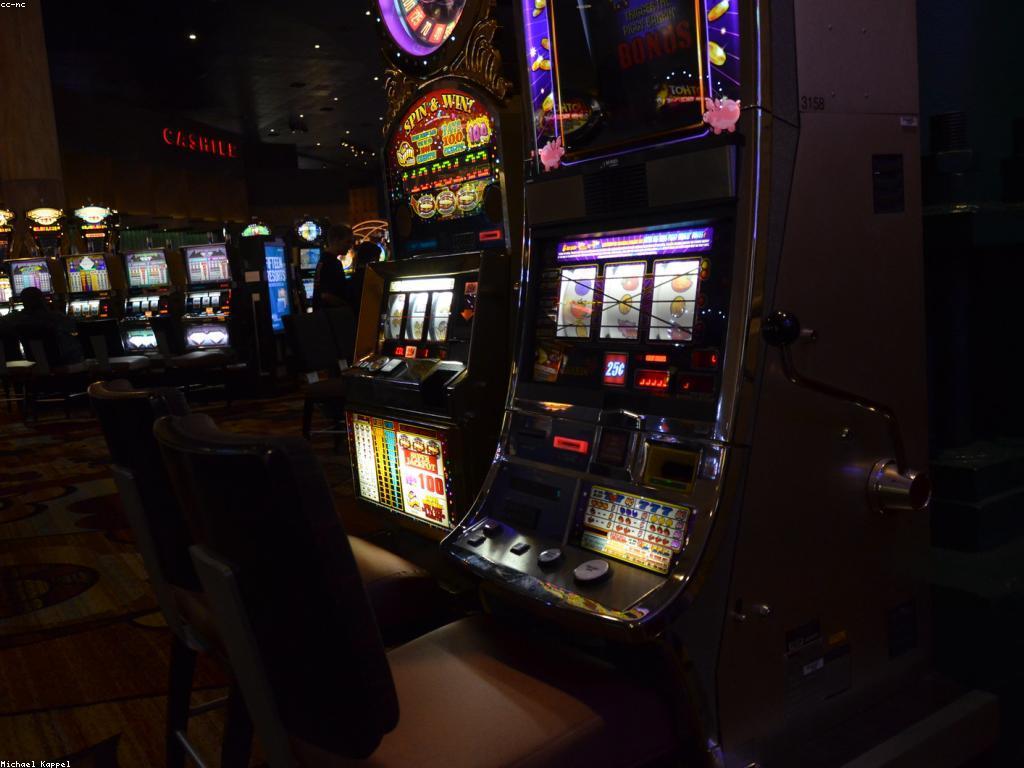 ក្បាលពត៌មានអំពីស្លុត: គន្លឹះ និងយុទ្ធសាស្ត្រ